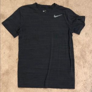 Men’s Nike Dri-Fit T-shirt medium grey